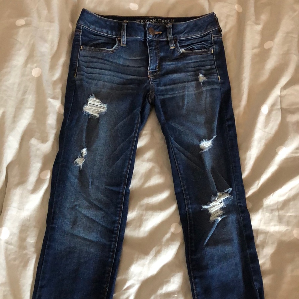 3 for $20✨ AEO distressed jeggings
